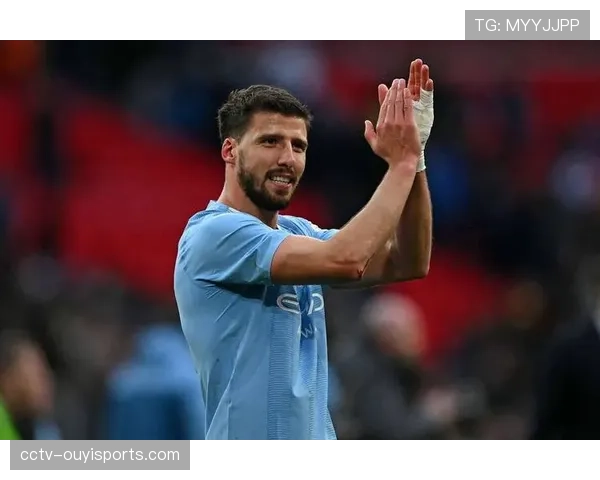 专访曼城队长迪亚斯：谈卫冕压力与队内年轻球员的成长